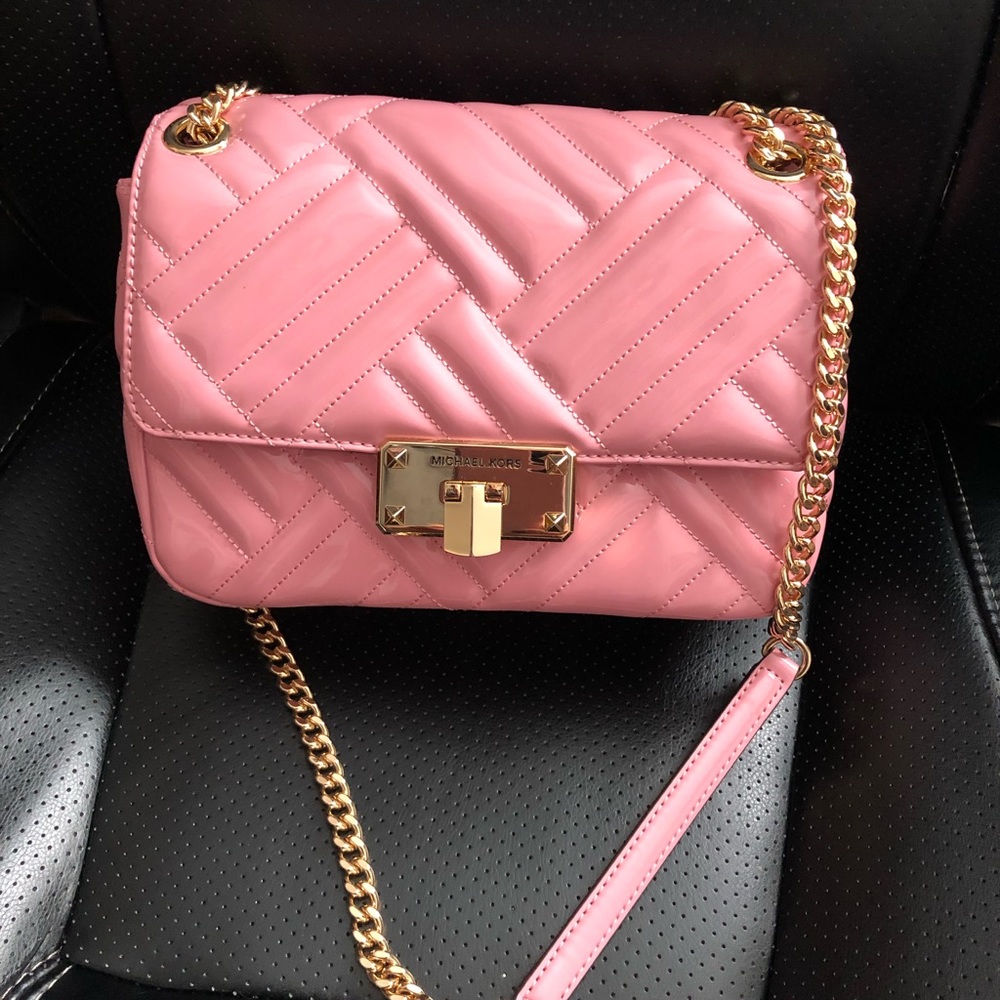 Michael Kors PEYTON MD SHLDR Patent Leather Purse.